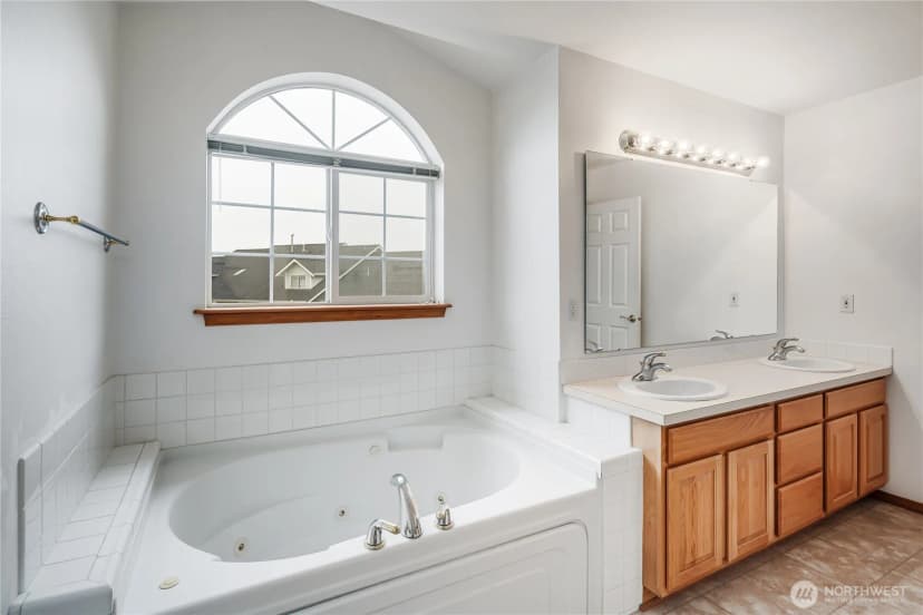 Property photo for 2213 James Circle #b, Lynden photo 23