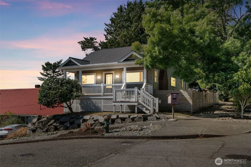 Property photo for 300 Nw 47th Street, Seattle photo 35
