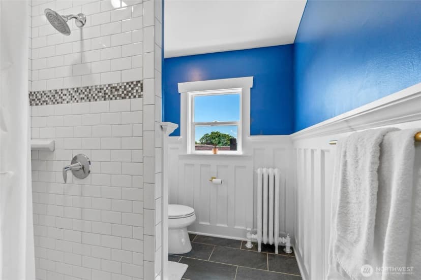 Property photo for 300 Nw 47th Street, Seattle photo 14