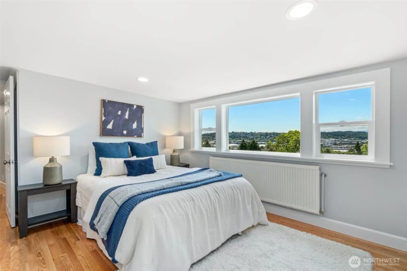 Property photo for 300 Nw 47th Street, Seattle photo 17