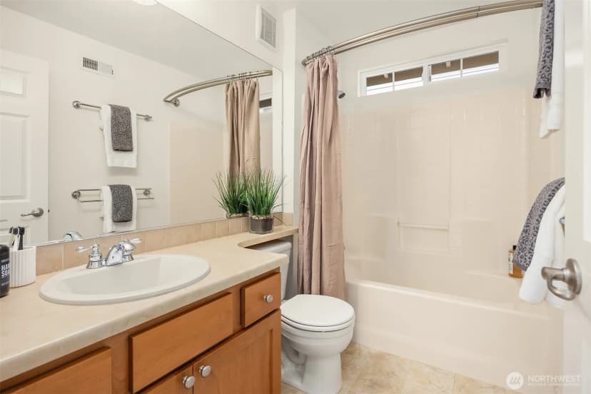 Property photo for 1906 Juneberry Court Ne ##1906, Issaquah photo 31