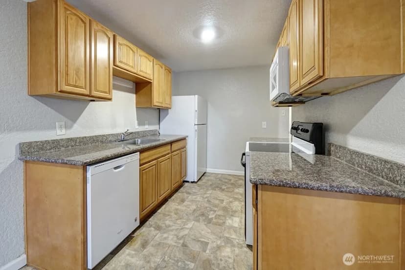 Property photo for 15409 9th Avenue Sw, Burien photo 21