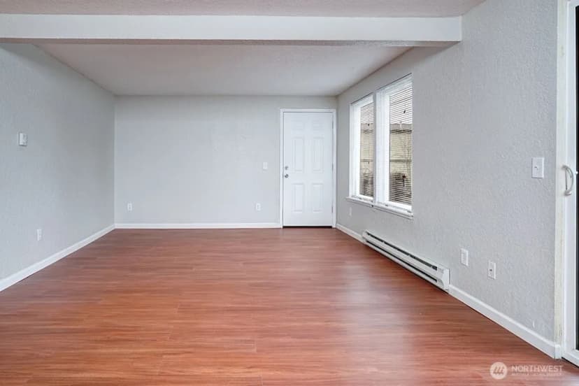 Property photo for 15409 9th Avenue Sw, Burien photo 8