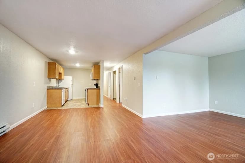 Property photo for 15409 9th Avenue Sw, Burien photo 7