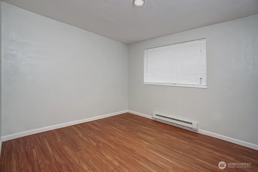 Property photo for 15409 9th Avenue Sw, Burien photo 12