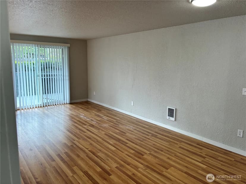 Property photo for 15409 9th Avenue Sw, Burien photo 31