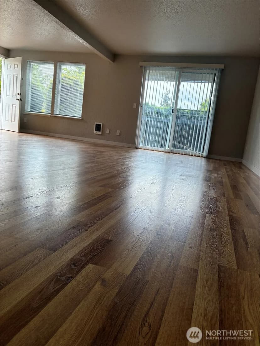 Property photo for 15409 9th Avenue Sw, Burien photo 32