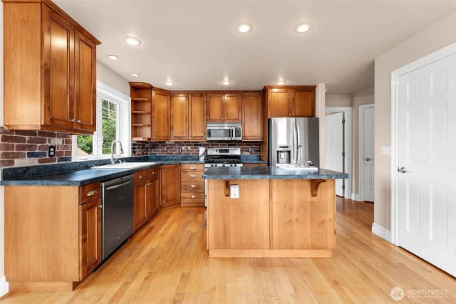 Property photo for 166 Riverscape Road, Kalama photo 3