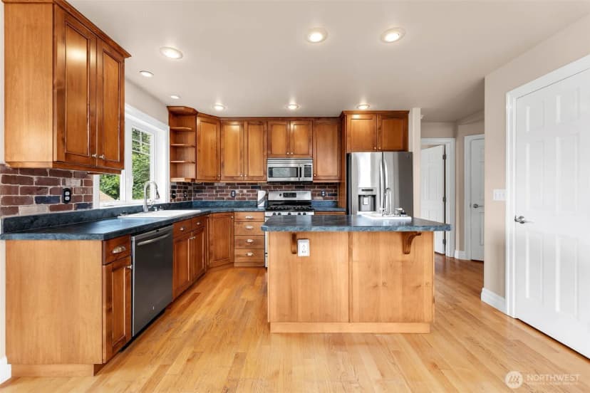 Property photo for 166 Riverscape Road, Kalama photo 3