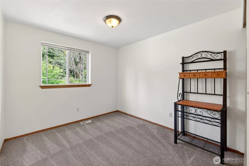 Property photo for 700 Kelsey Lane E, Eatonville photo 19