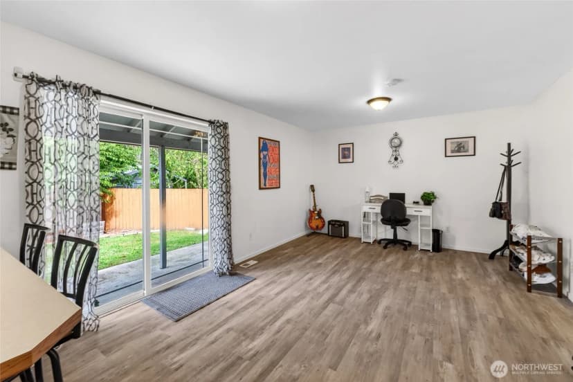 Property photo for 700 Kelsey Lane E, Eatonville photo 13