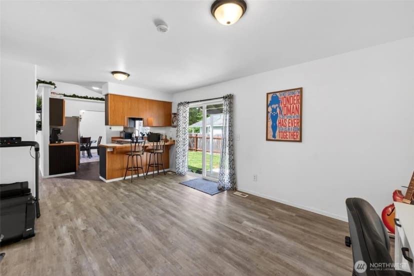 Property photo for 700 Kelsey Lane E, Eatonville photo 14