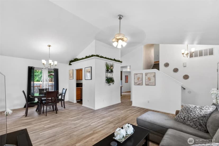 Property photo for 700 Kelsey Lane E, Eatonville photo 8