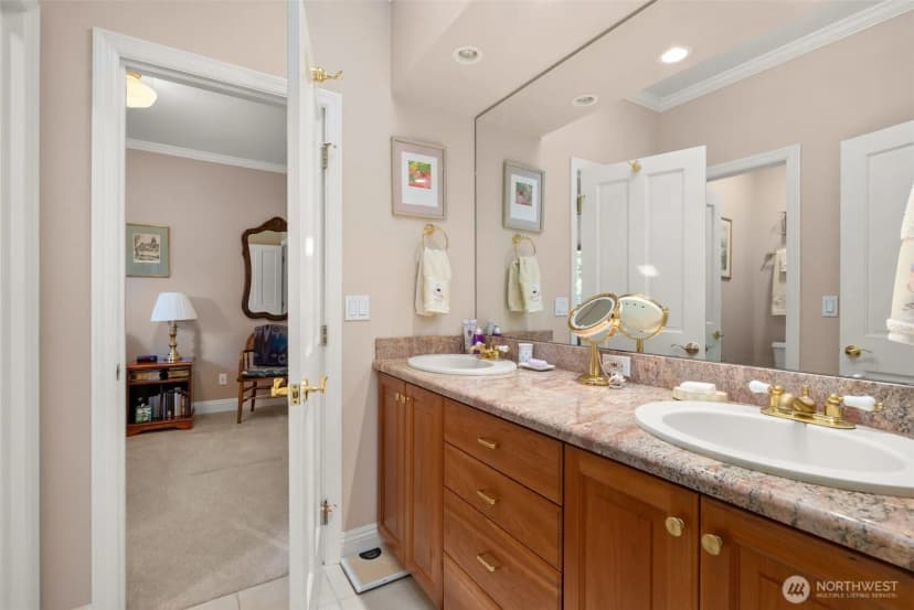 Property photo for 7201 Holly Hedge Sw #8, Lakewood photo 26