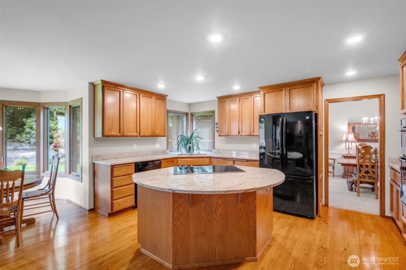 Property photo for 15454 Se 67th Street, Bellevue photo 9