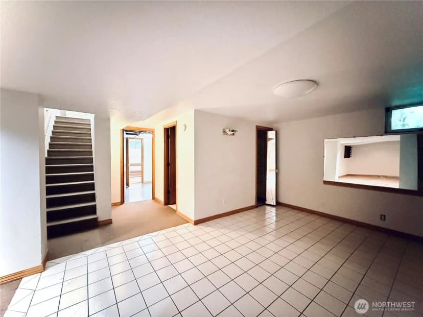 Property photo for 2827 Ocean Beach Highway, Longview photo 22