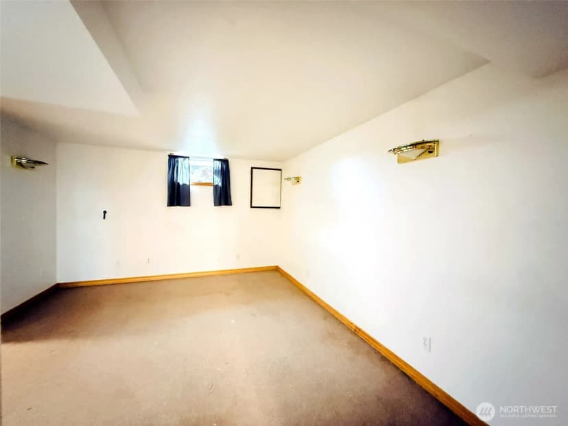 Property photo for 2827 Ocean Beach Highway, Longview photo 26