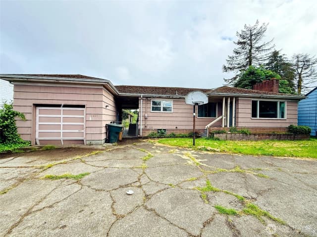 Property photo for 2827 Ocean Beach Highway, Longview