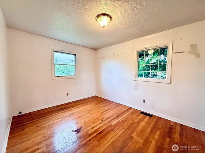 Property photo for 2827 Ocean Beach Highway, Longview photo 16
