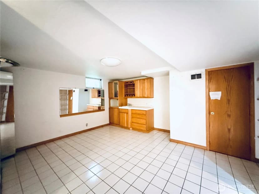 Property photo for 2827 Ocean Beach Highway, Longview photo 23