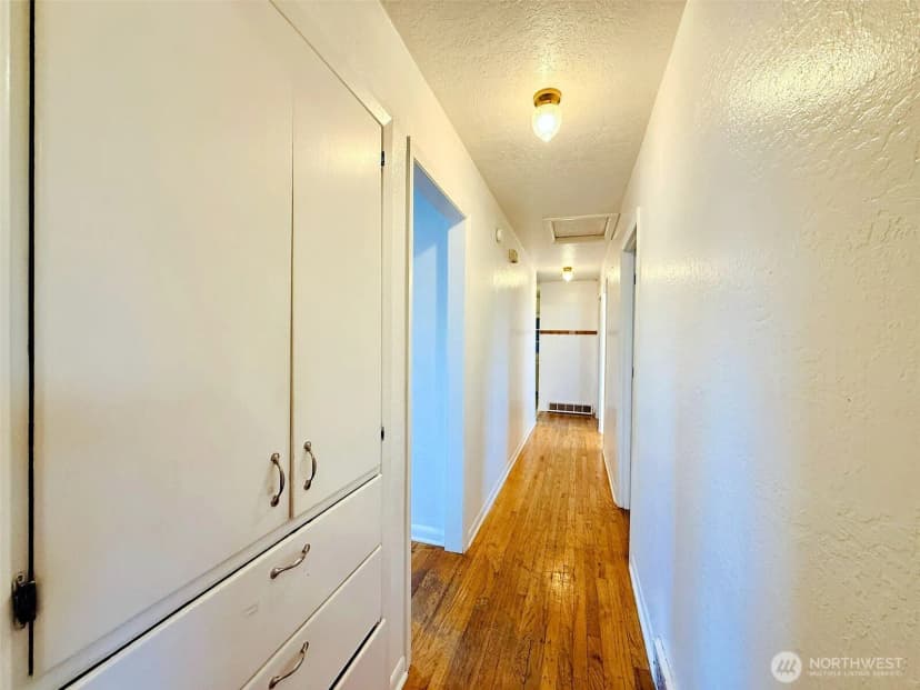 Property photo for 2827 Ocean Beach Highway, Longview photo 19