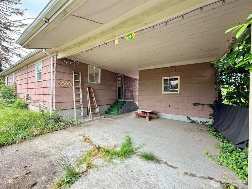 Property photo for 2827 Ocean Beach Highway, Longview photo 34