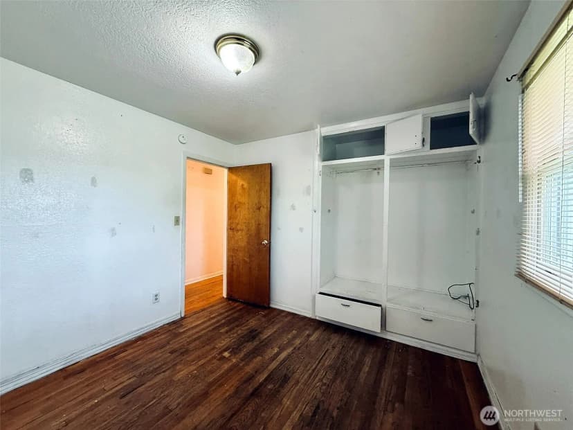 Property photo for 2827 Ocean Beach Highway, Longview photo 15