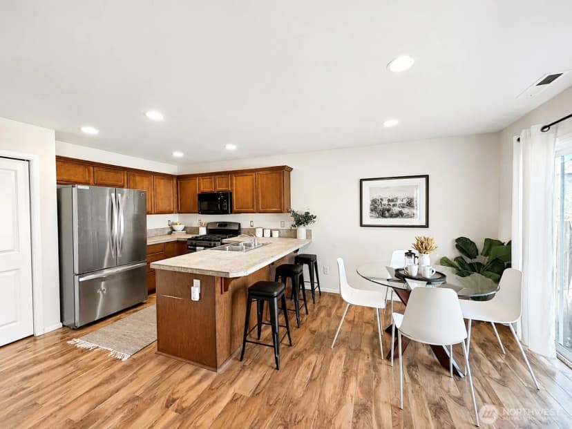 Property photo for 20182 110th Place Se, Kent photo 6