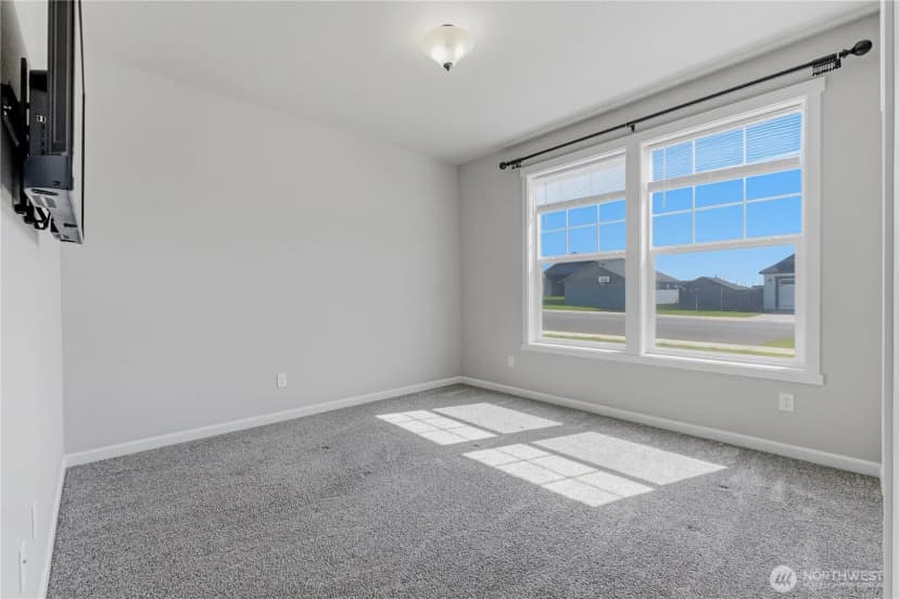 Property photo for 1001 Redmond Avenue, Quincy photo 18
