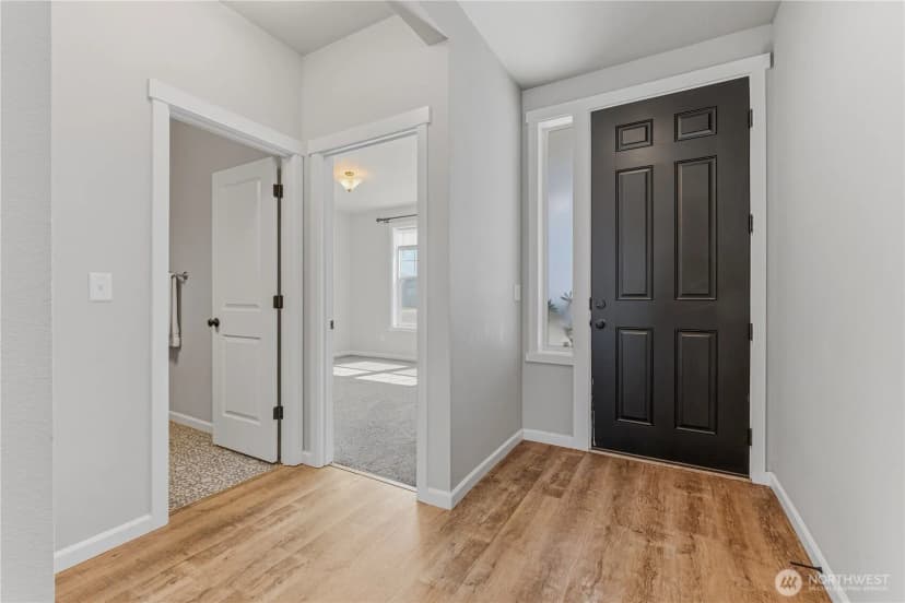 Property photo for 1001 Redmond Avenue, Quincy photo 4