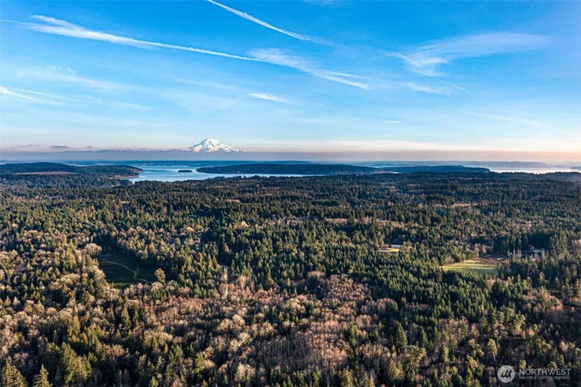 Property photo for 45 Whiteman Road Sw, Lakebay