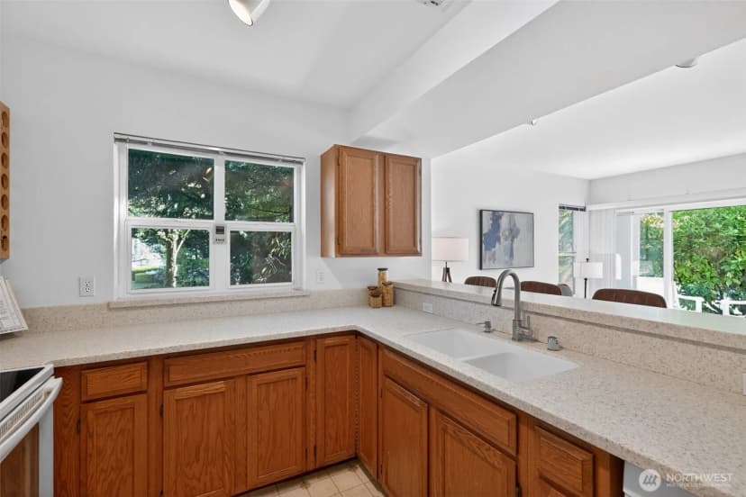 Property photo for 11510 Maple Court, Mukilteo photo 24
