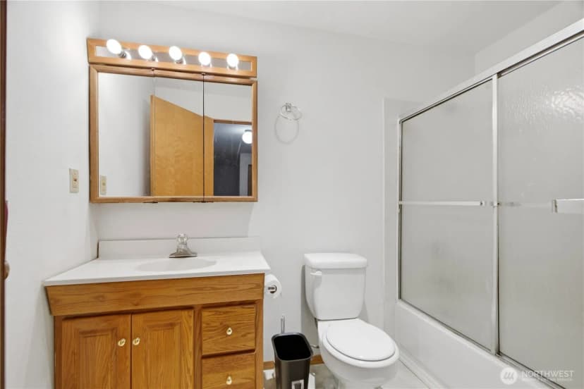 Property photo for 9558 Greenwood Avenue N #309, Seattle photo 10
