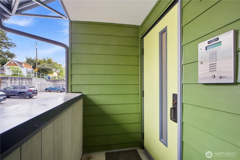 Property photo for 9558 Greenwood Avenue N #309, Seattle photo 3