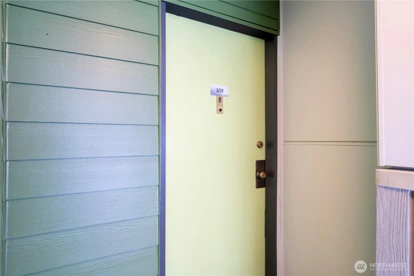 Property photo for 9558 Greenwood Avenue N #309, Seattle photo 11