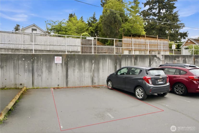 Property photo for 9558 Greenwood Avenue N #309, Seattle photo 15