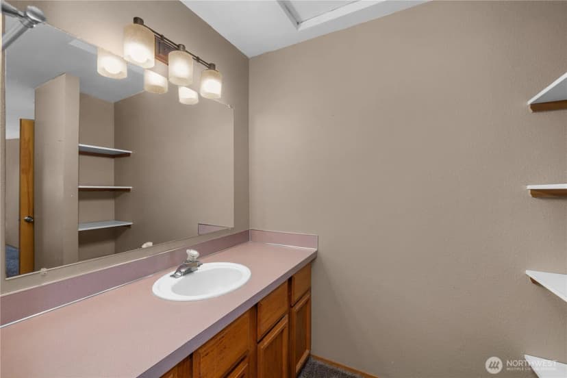 Property photo for 1426 Wingwood Place, Shelton photo 11
