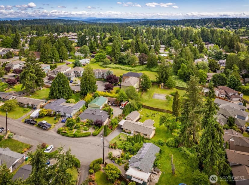 Property photo for 2524 200th Place Sw, Lynnwood photo 23