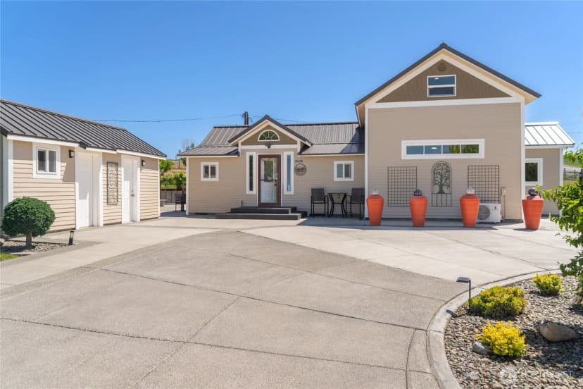Property photo for 401 Morrison Road, Ellensburg photo 2
