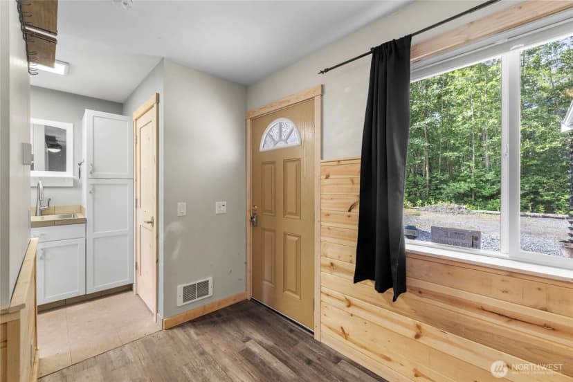 Property photo for 1710 154th Street Nw, Marysville photo 16