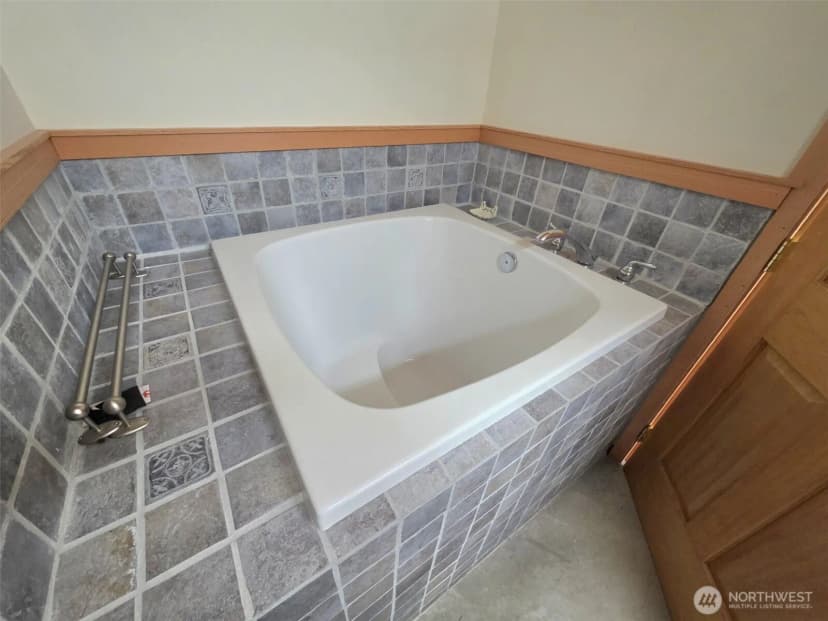 Property photo for 17743 Clear Lake Boulevard Se, Yelm photo 16