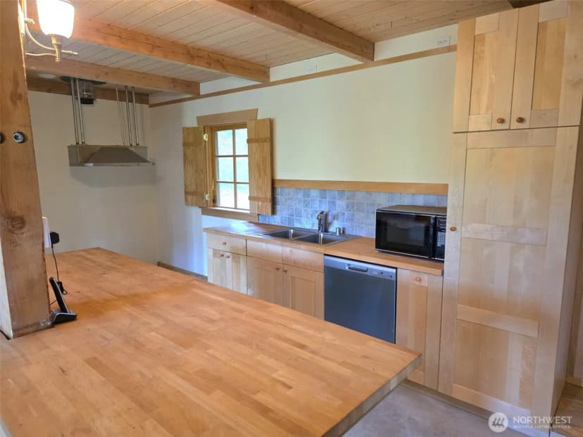 Property photo for 17743 Clear Lake Boulevard Se, Yelm photo 9