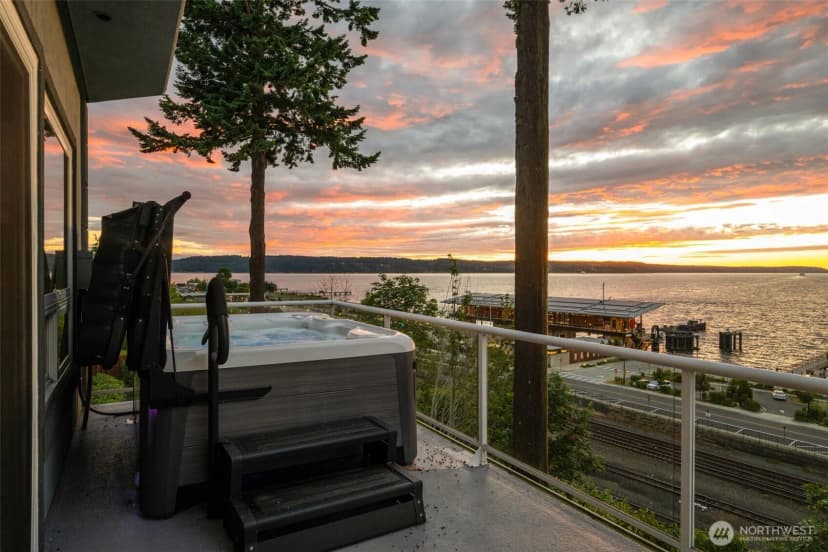 Property photo for 1124 2nd Street, Mukilteo photo 10