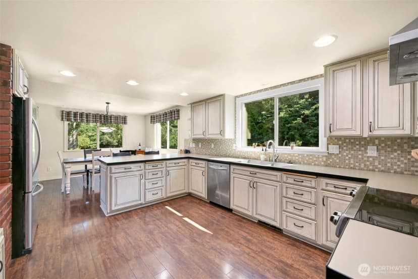 Property photo for 1300 W Axton Road, Ferndale photo 12