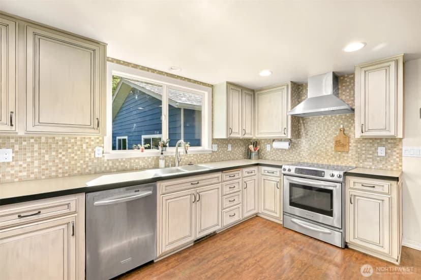 Property photo for 1300 W Axton Road, Ferndale photo 15