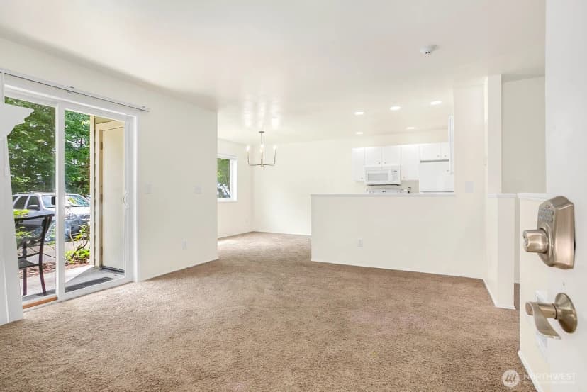 Property photo for 6525 200th Street Sw #101, Lynnwood photo 11