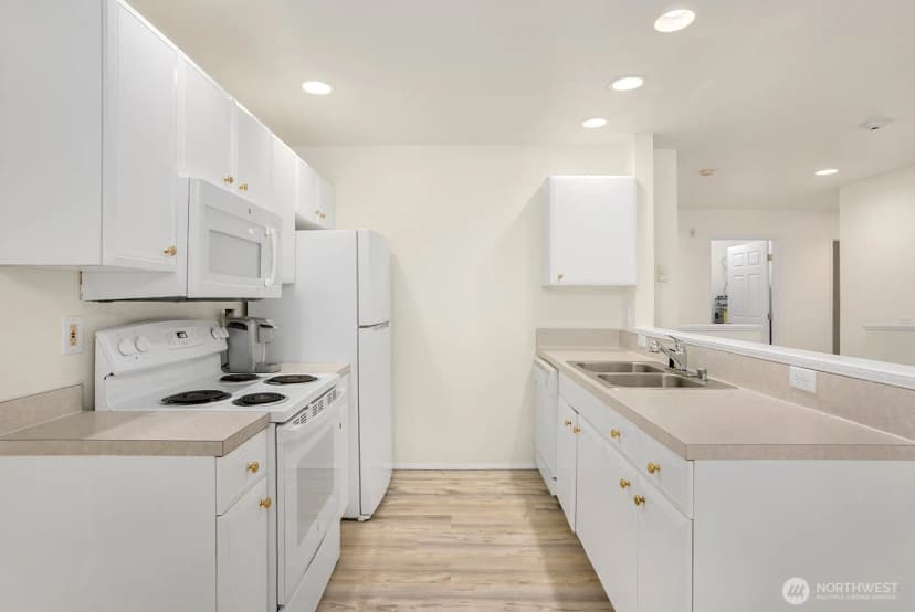 Property photo for 6525 200th Street Sw #101, Lynnwood photo 18
