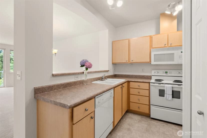 Property photo for 13301 Se 79th Place #c405, Newcastle photo 6