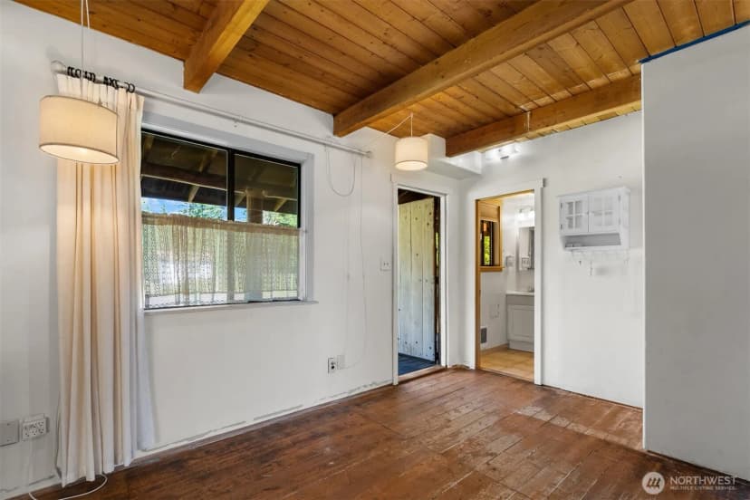 Property photo for 10407 133rd Avenue Se, Rainier photo 4