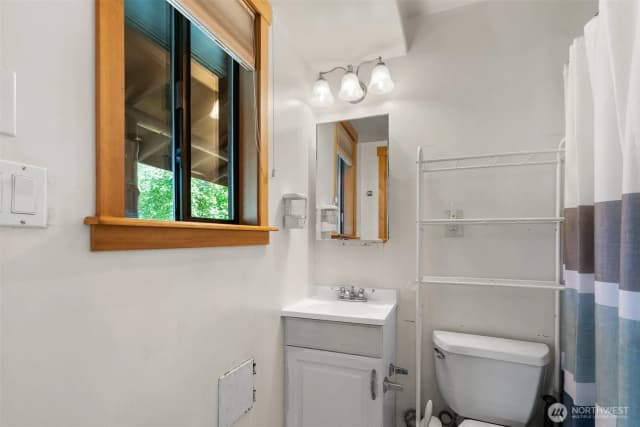 Property photo for 10407 133rd Avenue Se, Rainier photo 5